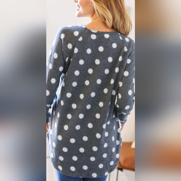 Charcoal Brushed Hacci Polkadot Top - Picture 4 of 4